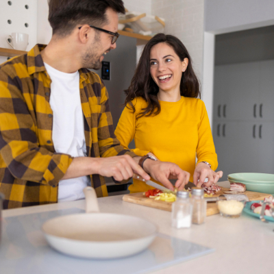 Nasz program to trzy kluczowe fazy, które prowadzą do realnych zmian w Twoim ciele i umyśle, dając Ci więcej energii i lepsze samopoczucie.
