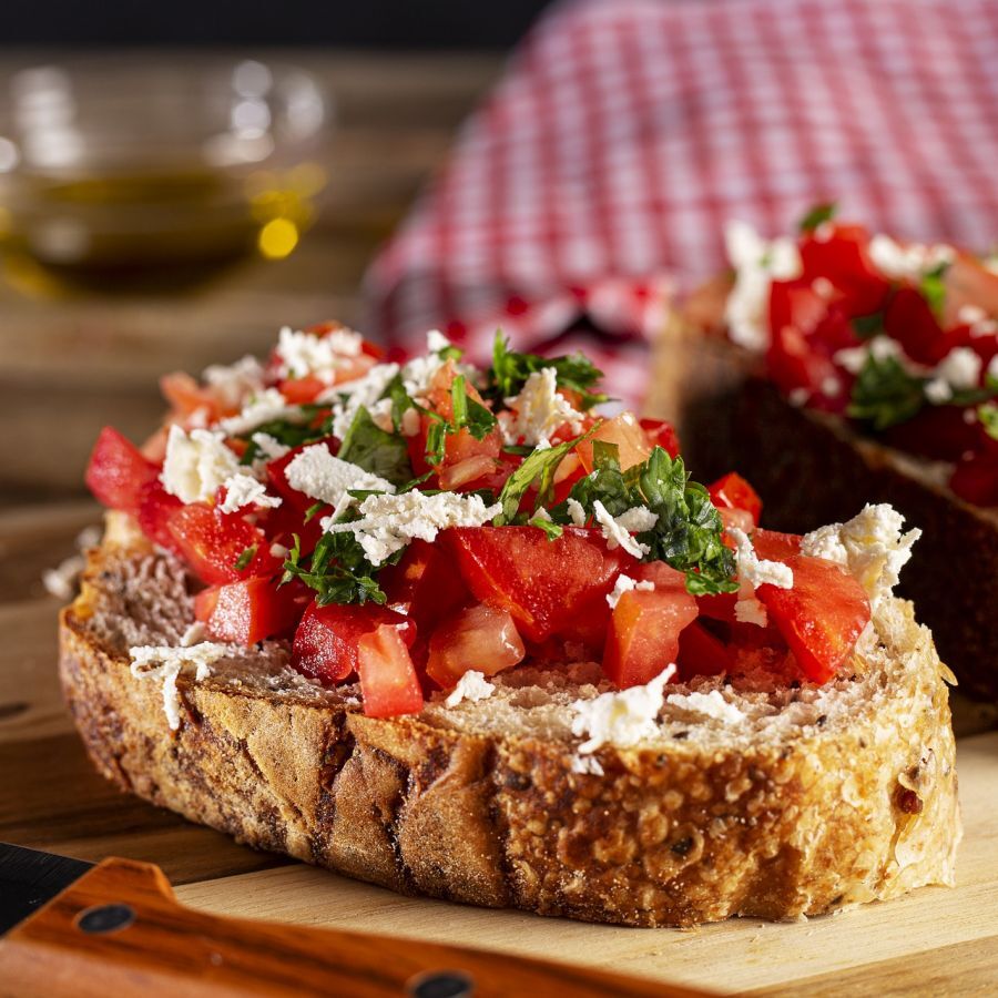 Bruschetta with feta and tomatoes