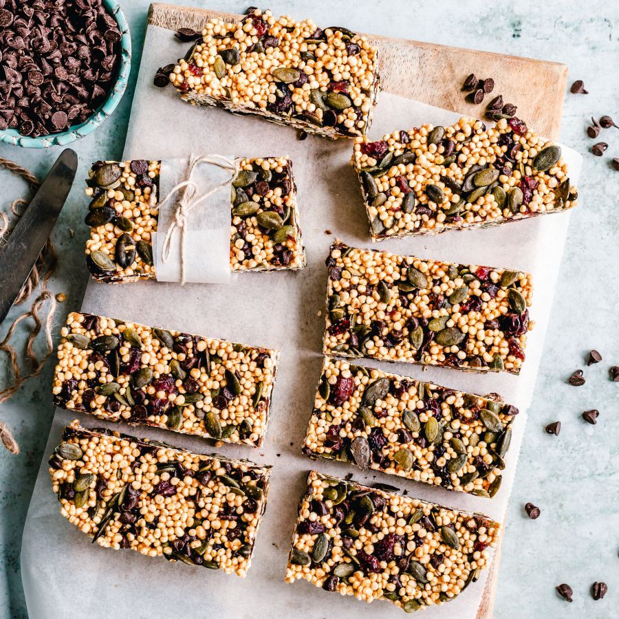 Peanut bars with toppings
