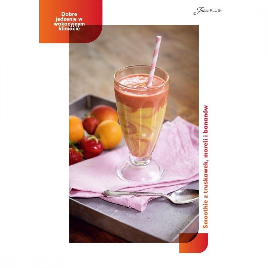 Smoothie made with strawberries, apricots and bananas