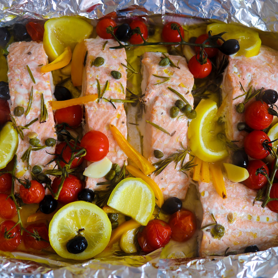 Recipe: Grilled salmon on beet purée