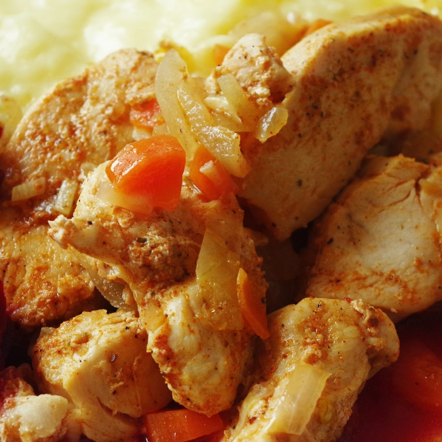 Recipe: Chicken in a nut and garlic glaze