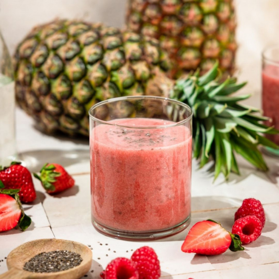 Berry cocktail for summer