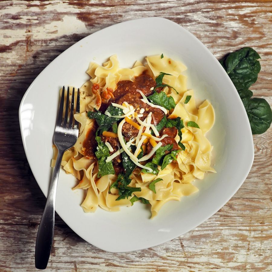 Rezept: Nudeln mit Linsen und Spinat