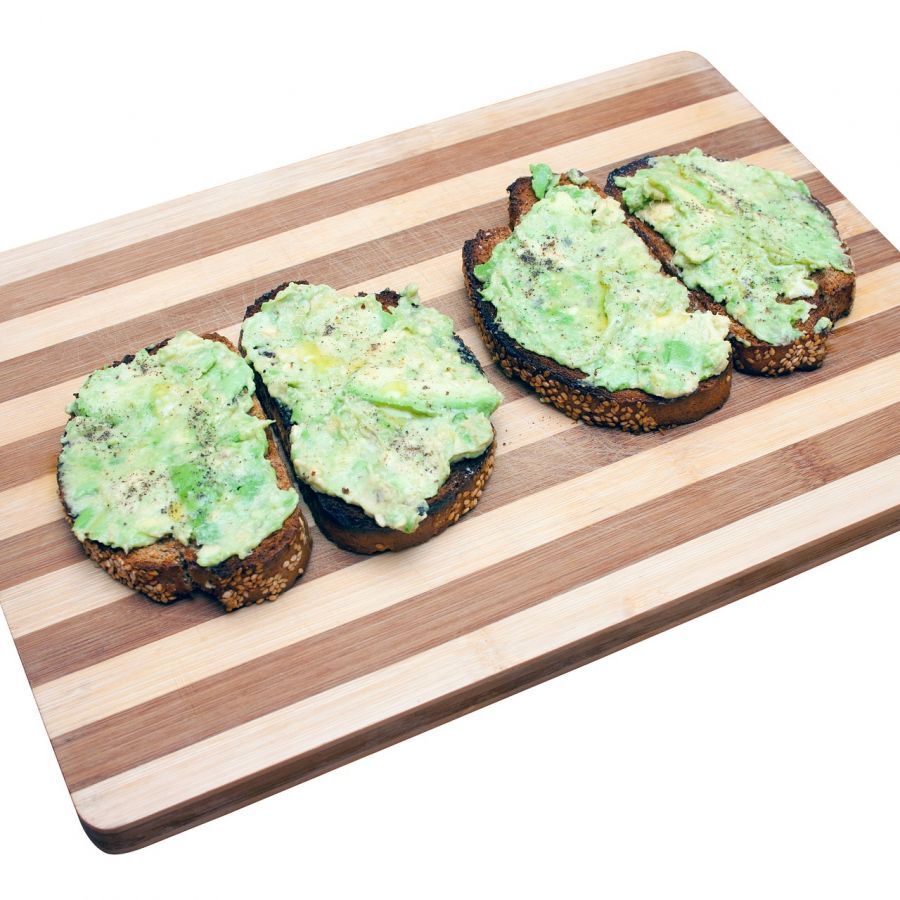 Toast à l'avocat et au jambon