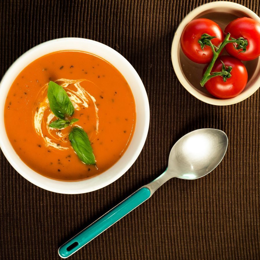 Rezept: Frische Tomaten-Paprika-Suppe