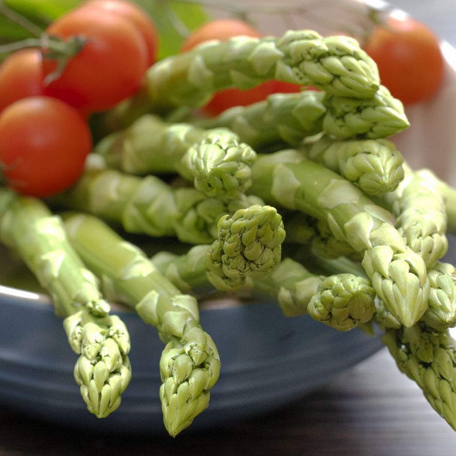 Recette: Salade de printemps aux asperges grillées