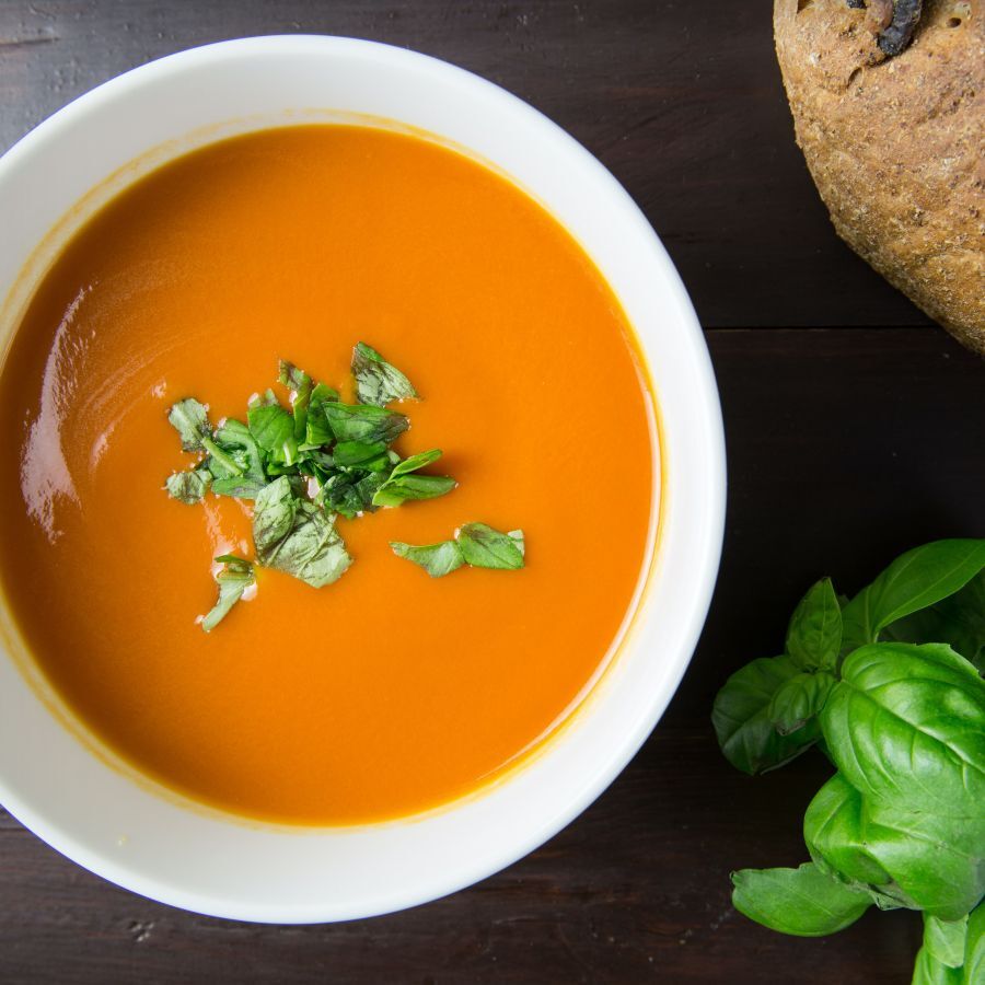 Rezept: Tomatencremesuppe mit Karotten und Petersilie