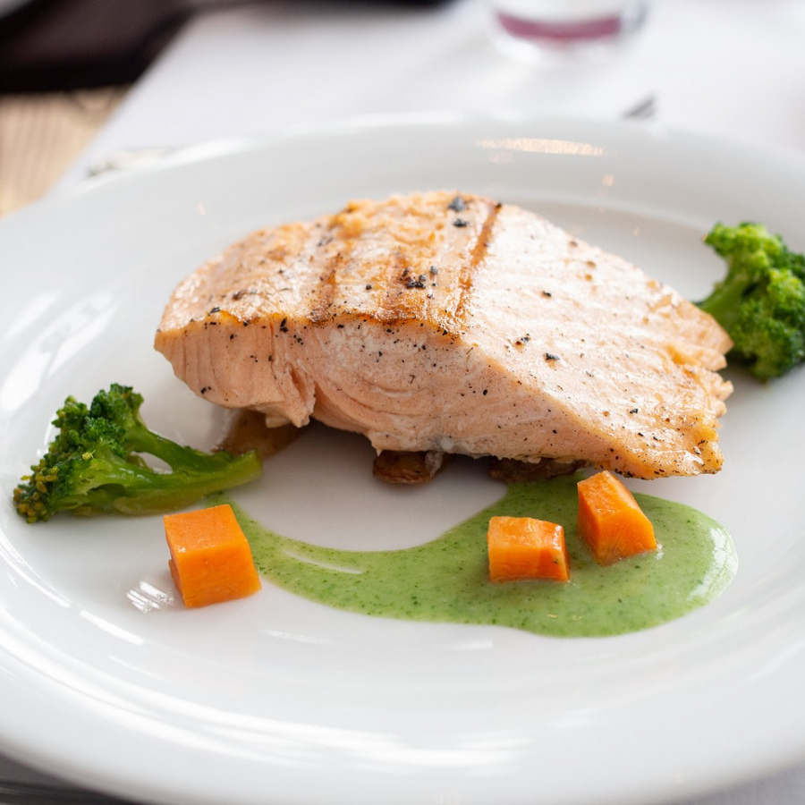 Rezept: Gedünsteter Fisch mit Brokkoli