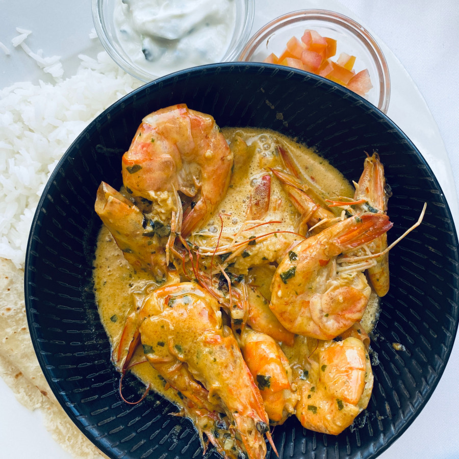 Gambas con leche de coco en salsa de curry